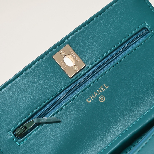 シャネルバッグ着用イメージ